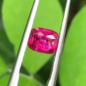 Natural pink shapire