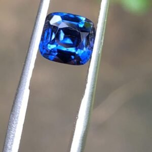 Blue shapire Natural Royal blue